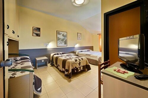 Albergo Mancuso del Voison, Забронировать Отель Отели Аосты с завтраком, рядом с Гондольный подъёмник Аоста-Ле Флёр (нижняя станция), Завтраки