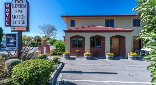 Blenheim Spa Motor Lodge, Забронировать Курортный отель Бленем Мальборо