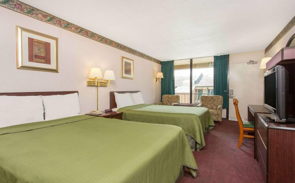 Knights Inn Roanoke