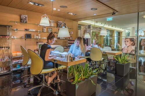 Hotel Zena Beauty & Shopping Center, Забронировать Отель СПА-отели Хевиз, рядом с Термальное озеро Хевиз, SPA-услуги
