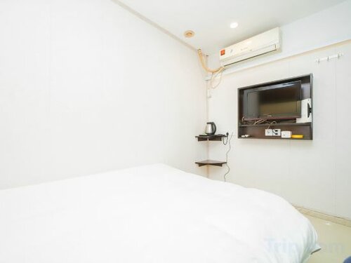 Jiujiuyuan Hotel, Rezerwuj Hotel Hotele w Szanghaj z Parkingiem, Parking