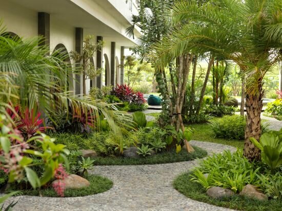 MAHALONA BALI STAY