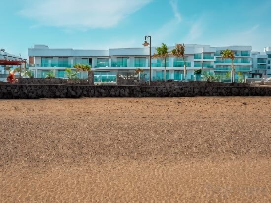 Hotel Lava Beach