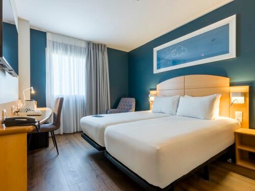 Travelodge Madrid Alcalá de Henares, Забронировать Отель Алькала-де-Энарес Провинция Мадрид