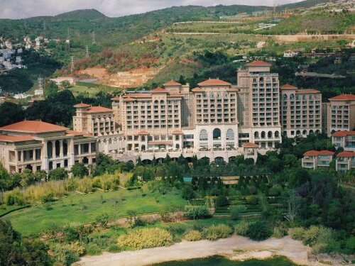 Hilton Yuxi Fuxian Lake, Забронировать Курортный отель Отели Чэнцзян с парковкой, Парковка