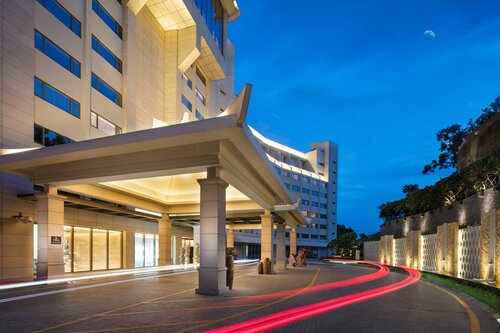 Hilton Shenzhen Shekou Nanhai, Rezerwuj Hotel Hotele w Shenzhen z Basenem, Basen