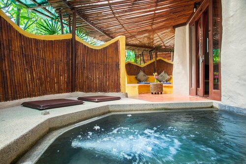 B52 Beach Resort, Забронировать Курортный отель Ко-Пханган 