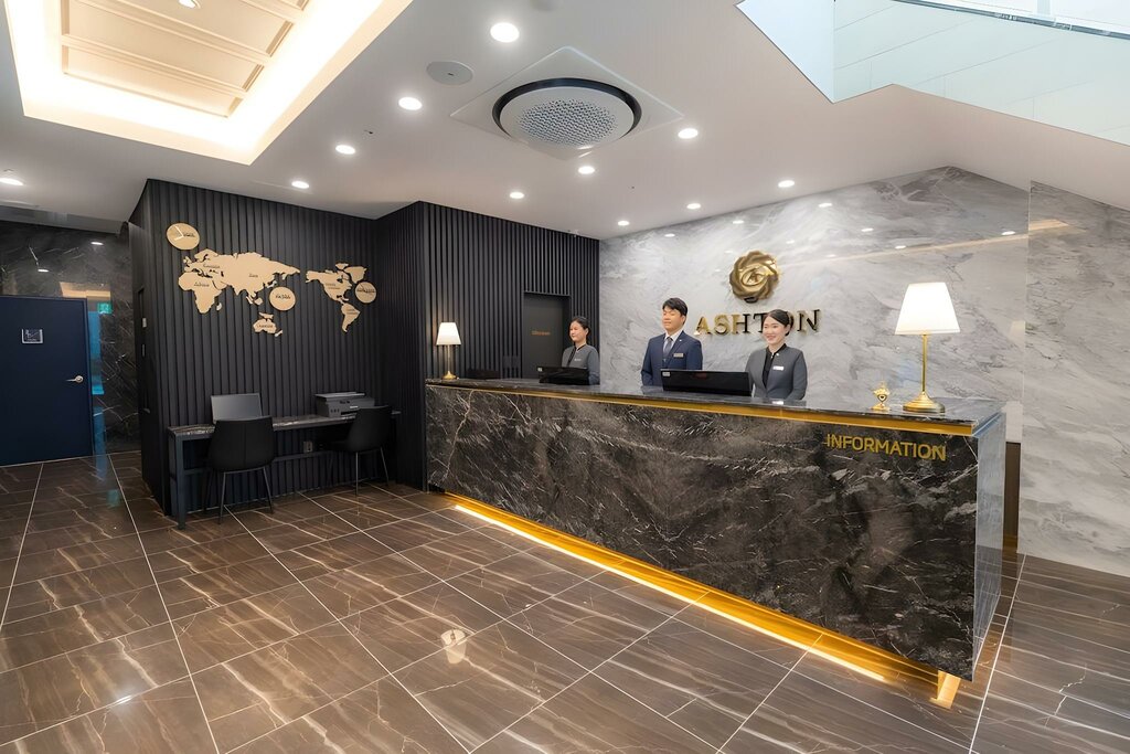 Ashton Hotel