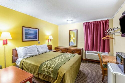 Econo Lodge Morgantown, Забронировать Отель Недорогие отели Уайт-Холл, недорогие