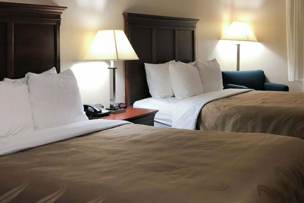Quality Inn I-70 at Wanamaker