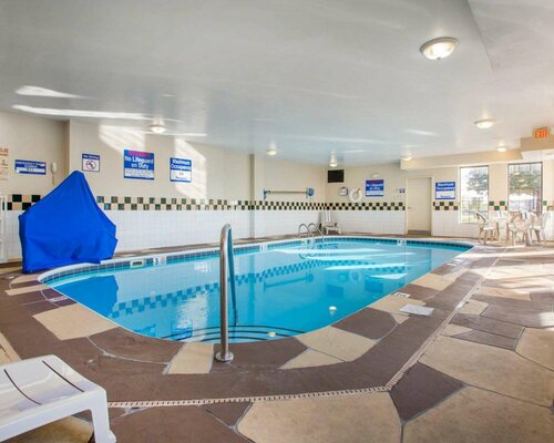 Clarion Inn South Holland, Varaa Hotelli Hotellit Illinois uima-altaalla, Uima-allas