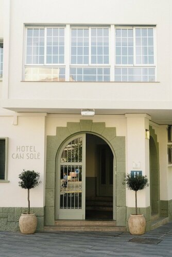 Hotel Can Solé, Забронировать Отель Отели El Baix Camp с завтраком, Завтраки