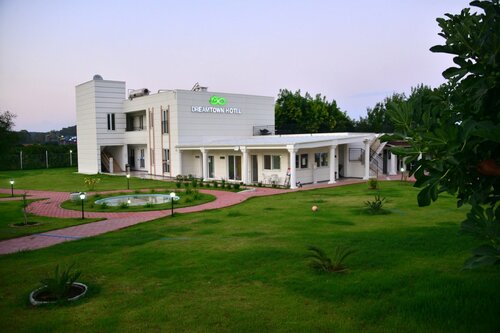 Dream Town Hotel & Restaurant, Забронировать Отель Текирова Кемер