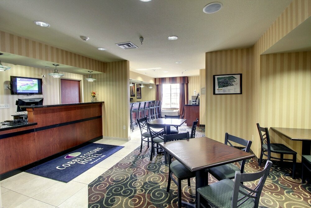 Cobblestone Hotel - Wayne