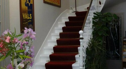 Logis Hôtel Restaurant Grand Hôtel de Lyon, Забронировать Отель Отели Вальс-ле-Бен с парковкой, Парковка