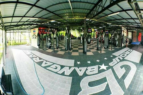 Gym Bangarang Muay Thai and Fitness Resort, Забронировать Курортный отель Отели провинции Чианг Мая с парковкой, Парковка