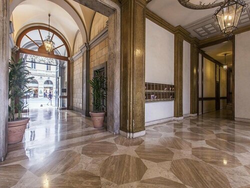 Hotel Regina Giovanna, Забронировать Отель Отели Рима с парковкой, рядом с Вилла Медичи, Парковка
