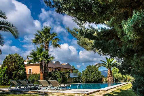 Leone Luxury Villas, Забронировать Вилла Бизнес-отели Каламакион, 4* 5*