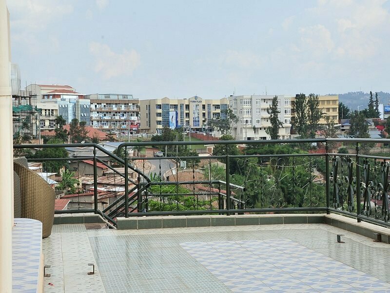 Five to Five Hotel