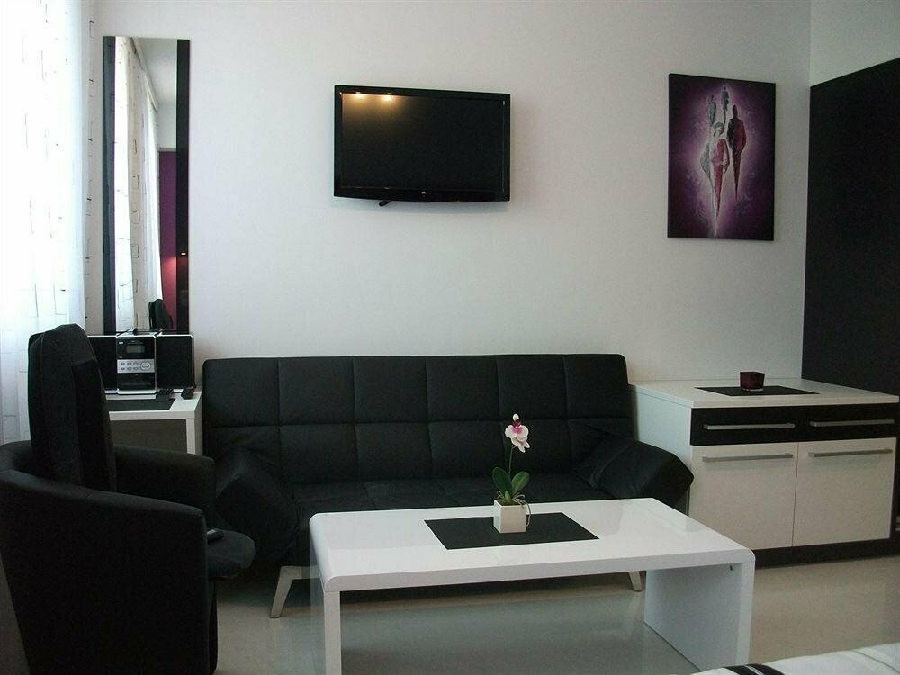 Constantin Apartments