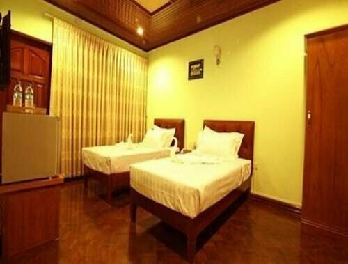 100 Moon Inn, Брондау Қонақ үй Yangon қаласындағы таңғы ас қосылған қонақ үйлер, Таңғы ас