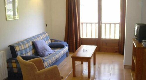 Apartaments LOrri, Забронировать Отель Отели в центре Энкам, в центре