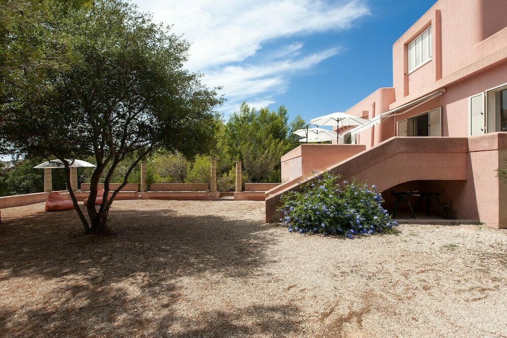 Villa Merienne by BarbarHouse