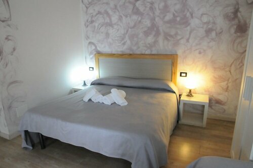 Guest House Scacco Matto 2, Забронировать Гостевой дом Отели Милана с завтраком, рядом с Лорето, Завтраки