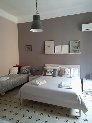 Lavilletta B&B, Забронировать Отель «постель и завтрак» Отели Салерно с парковкой, рядом с Провинциальный археологический музей, Парковка