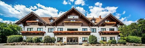 Hotel Restaurant Schwartz, Забронировать Отель Отели Neusiedl am Steinfelde с парковкой, Парковка