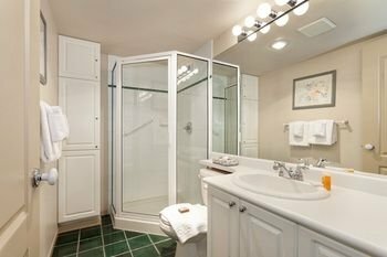 Town Plaza Suites by Whistler Premier