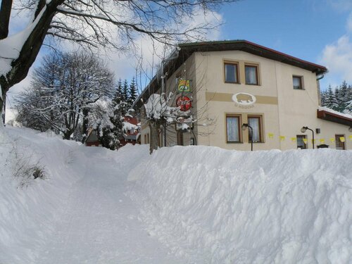 Penzion U Hrocha, Забронировать Отель Лучани-над-Нисоу Jizera Mountains