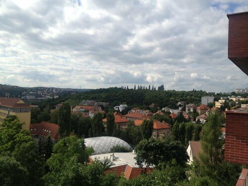 B&B Home, Prenota Bed & breakfast Hotel a Praga 4 con parcheggio, Parcheggio