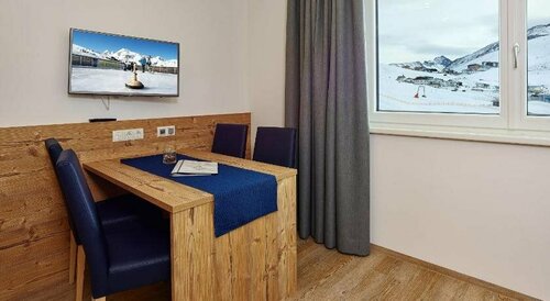 Hotel Garni Kristall, Забронировать Отель Зильц Mieminger Plateau