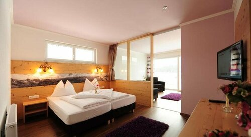 Hotel Gasthof Zum Schwanen, Забронировать Отель Пфлах Ройтте