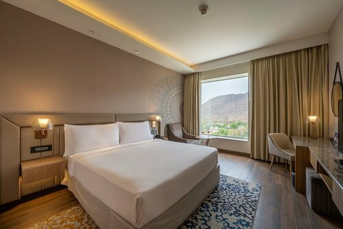 Doubletree by Hilton Jaipur Amer, Varaa Hotelli Kukas hotellit, joissa on uima-allas, Uima-allas
