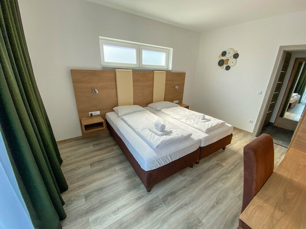 City Rooms Gede