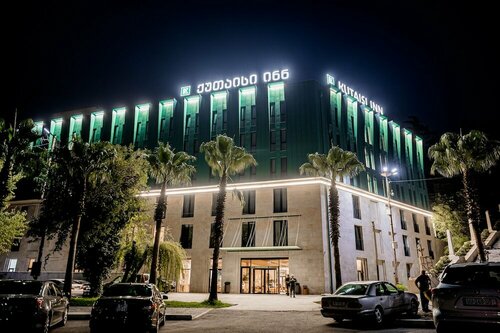 Kutaisi Inn, Забронировать Отель Отели Кутаиси с бассейном, рядом с Колхидский Фонтан, Бассейн