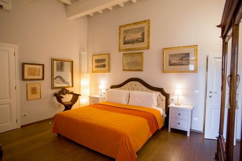 Borgo Pinti Suites Le Stanze dei Nobili, Забронировать Отель «постель и завтрак» Отели в центре Флоренции, в центре