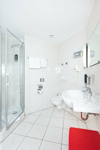 Hotel Servatius, Забронировать Отель Ostheim Кельн