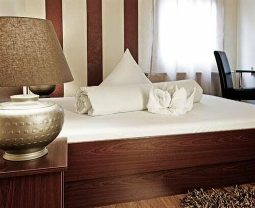 Hotel Riviera, Забронировать Отель Людвигсбург Баден-Вюртемберг