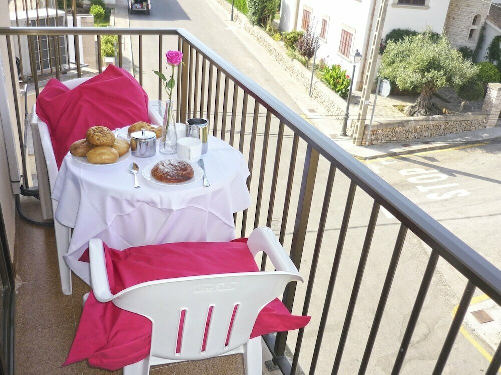 Marblau Hostal