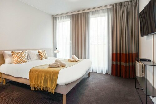 B&B HOTEL Lille Centre Grand Palais, Rezervasyon Bed and Breakfast Lille Centre Lille, Zénith of Lille yakınındaki