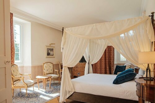 Château des Comtes de Challes, Rezervasyon Otel Savoie havuzlu oteller, Yüzme Havuzu