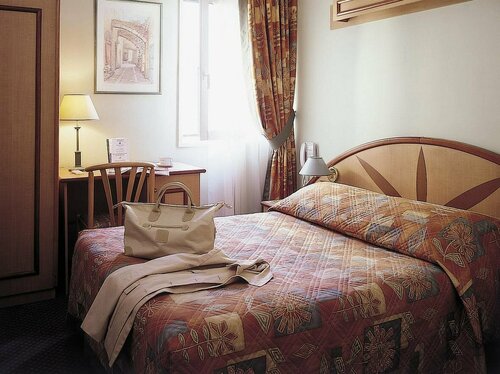 Median Geneve Aeroport, Book Hotel Hoteller i Rhône-Alps med parkering, Parkering