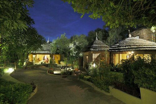 Ajit Bhawan - A Palace Resort, Book Ferieresort Hoteller i Mogra med pool, Swimmingpool
