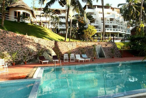 Soma Palmshore, Забронировать Курортный отель Отели Ковалам с бассейном, рядом с Пляж Vizhinjam Beach, Бассейн