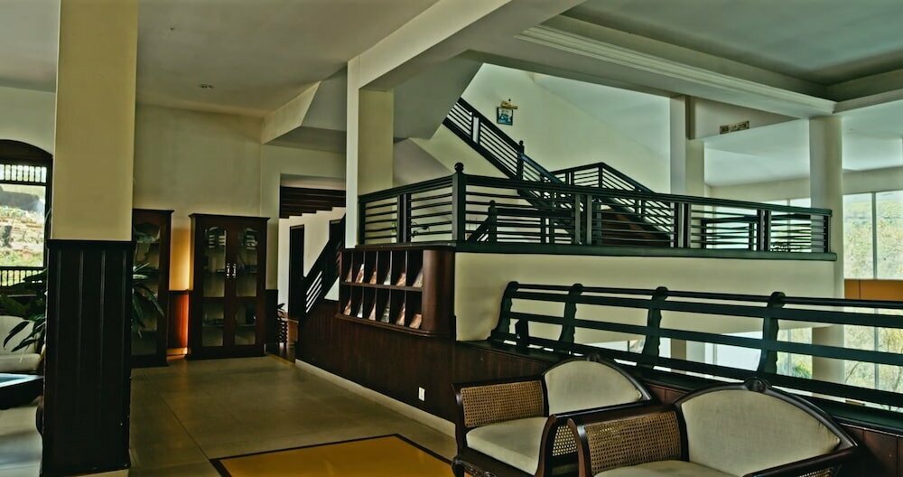 T And U Leisure Hotel