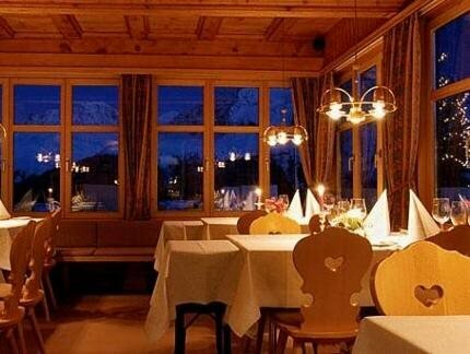 Golf- & Sporthotel Hof Maran, Buchen Sie Hotel Arosa Graubünden