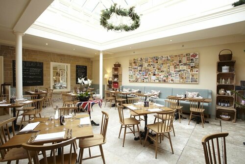 The Talbot, Book Hotel Hoteller i Yorkshire Moors med parkering, Parkering